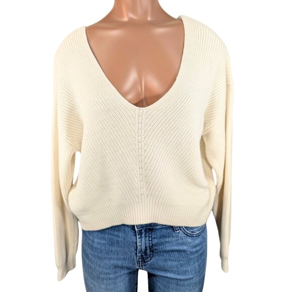 SOLDlulu's XS Cream Cropped Cableknit V-Neck Long Sleeve 'Feel It Still' Sweater - Picture 1 of 8